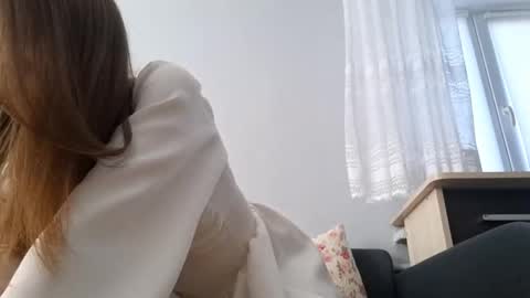 Camila online show from March 11, 2026, 11:27 am