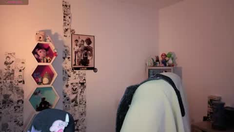 Stephanie.e  online show from July 15, 2026, 3:23 am