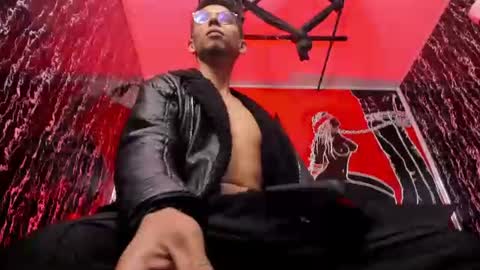Snapshot of dereck_monroe chatting on July 3, 2026, 7:53 pm Dereck online show from July 3, 2026, 7:53 pm