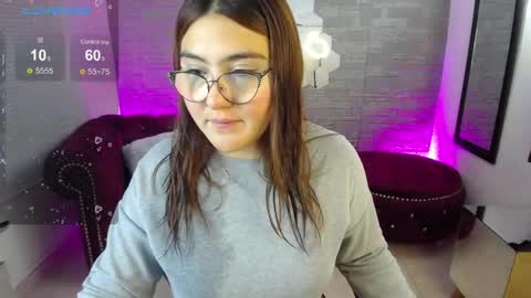 Snapshot of diamondfox_m chatting on April 27, 2026, 12:47 pm Your Diamond online show from April 27, 2026, 12:47 pm