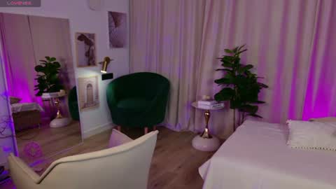 Diana online show from July 9, 2026, 1:26 pm