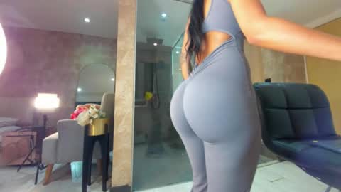 dianac1998 online show from January 29, 2025, 11:56 pm