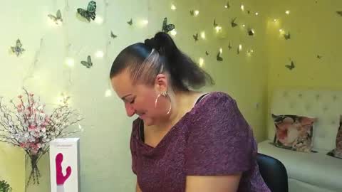 Snapshot of dianamgg chatting on May 5, 2026, 5:37 am Diana online show from May 5, 2026, 5:37 am