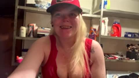 Snapshot of dickeddownsouth chatting on April 20, 2026, 4:59 am Beau online show from April 20, 2026, 4:59 am