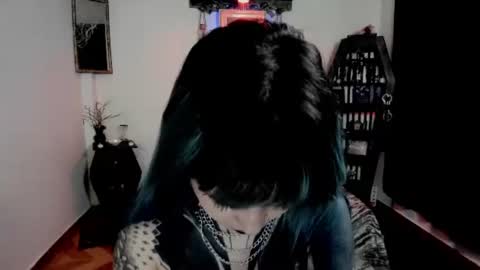 dimmuanddarkness online show from June 11, 2026, 2:53 am