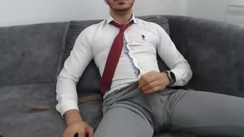 dirtyybooyy77 online show from May 17, 2026, 11:06 am