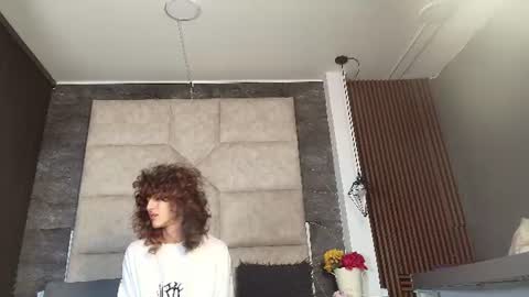 Snapshot of divine____ chatting on June 15, 2026, 7:16 pm DIVINE online show from June 15, 2026, 7:16 pm