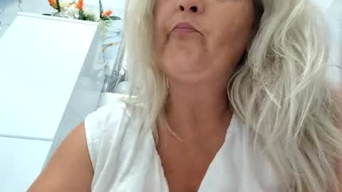 Alexxa online show from July 11, 2026, 8:11 pm