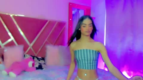dollcute_latin online show from May 22, 2026, 4:01 pm