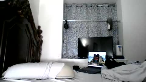 luis online show from July 23, 2026, 1:58 am