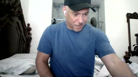 luis online show from July 26, 2026, 9:54 pm