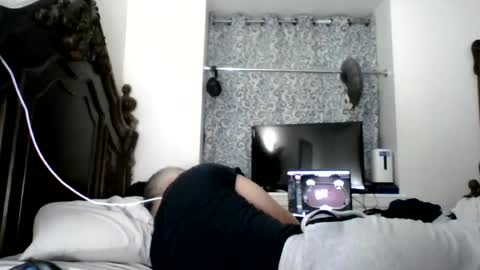 luis online show from July 28, 2026, 7:39 pm