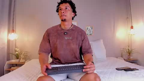 Snapshot of dominik_drake chatting on June 10, 2026, 12:59 pm Dominik Drake online show from June 10, 2026, 12:59 pm
