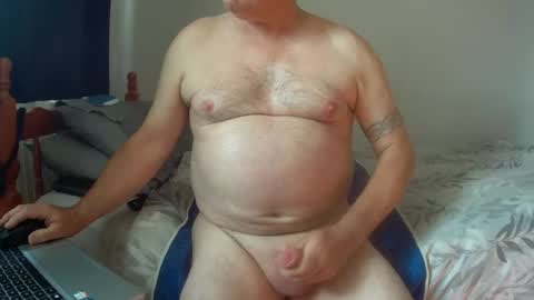 Snapshot of domjolly08 chatting on July 4, 2026, 3:40 pm David uk online show from July 4, 2026, 3:40 pm