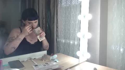 IssadoraMunris online show from June 27, 2026, 6:24 pm