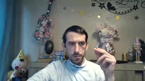 Snapshot of dreamguy38 chatting on November 13, 2025, 8:24 am dreamguy38 online show from November 13, 2025, 8:24 am