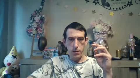 Snapshot of dreamguy38 chatting on November 14, 2025, 9:08 am dreamguy38 online show from November 14, 2025, 9:08 am