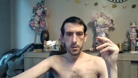 Snapshot of dreamguy38 chatting on November 20, 2025, 8:25 am dreamguy38 online show from November 20, 2025, 8:25 am