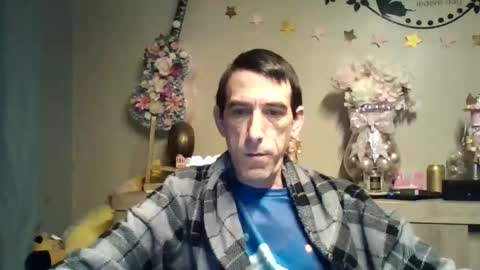 Snapshot of dreamguy38 chatting on November 22, 2025, 5:39 am dreamguy38 online show from November 22, 2025, 5:39 am