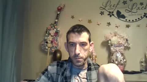 Snapshot of dreamguy38 chatting on December 14, 2025, 6:30 am dreamguy38 online show from December 14, 2025, 6:30 am