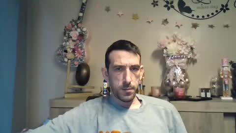 Snapshot of dreamguy38 chatting on December 15, 2025, 7:56 am dreamguy38 online show from December 15, 2025, 7:56 am