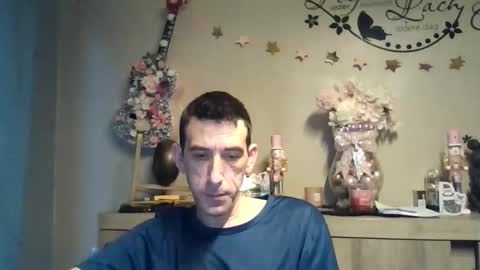 Snapshot of dreamguy38 chatting on December 17, 2025, 7:47 am dreamguy38 online show from December 17, 2025, 7:47 am