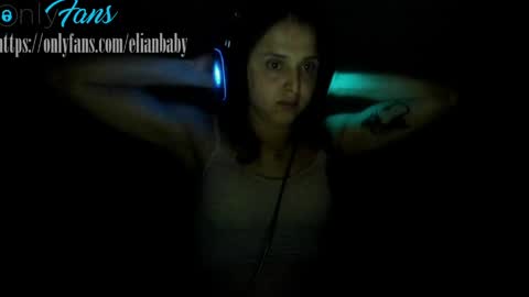 Snapshot of dreams_elian_moore chatting on June 7, 2026, 8:18 am Elian Moreno Moore. online show from June 7, 2026, 8:18 am