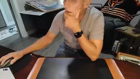 DublNikl online show from October 12, 2025, 7:13 pm