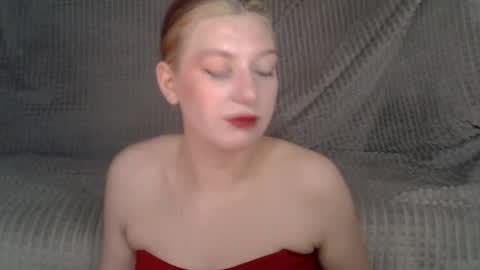 Lily online show from May 8, 2026, 7:14 am