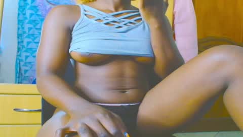 ebonysmilz88 online show from May 18, 2026, 4:07 am