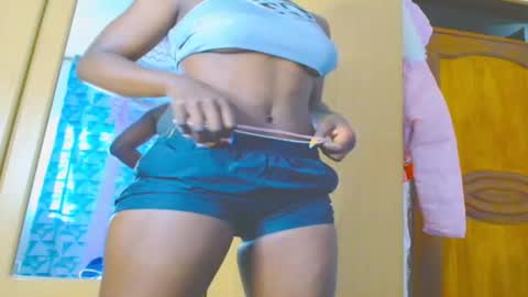 ebonysmilz88 online show from May 19, 2026, 5:14 am