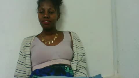 edwige770943 online show from June 12, 2026, 6:51 pm