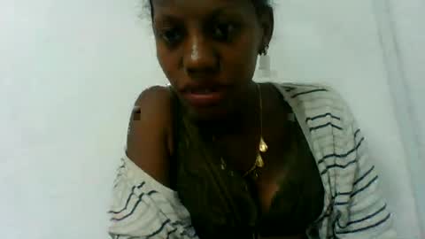 edwige770943 online show from June 14, 2026, 3:36 pm