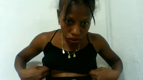 edwige770943 online show from June 15, 2026, 4:31 pm
