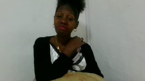 edwige770943 online show from June 30, 2026, 5:19 am