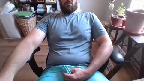 Snapshot of eggplantout chatting on June 9, 2026, 3:45 pm Eggplant Out online show from June 9, 2026, 3:45 pm