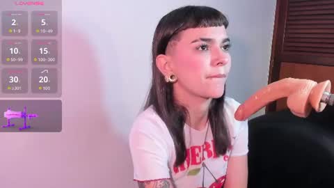 eimy_salome15 online show from June 18, 2026, 6:01 pm