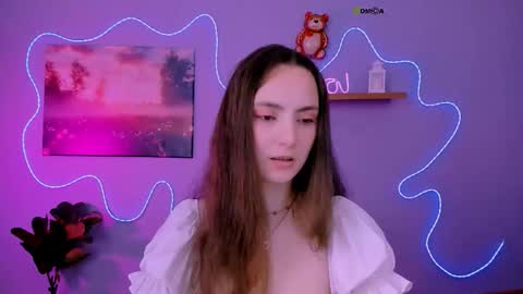 Sweet Eira online show from March 3, 2026, 8:42 am