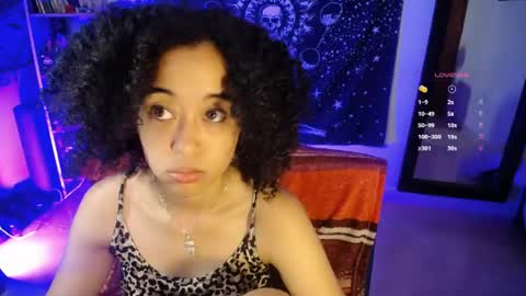 Ela  Help me reach 100 thumbs up online show from May 18, 2026, 7:47 am
