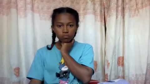 elaliealdy online show from May 7, 2026, 10:31 am