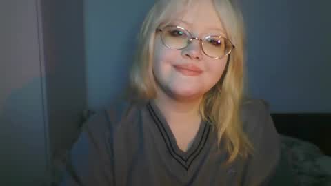 elayne_sweet online show from June 5, 2026, 6:09 am