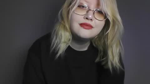 elayne_sweet online show from June 25, 2026, 6:18 am