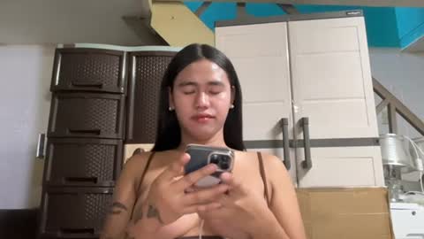 Snapshot of eleanorarmani_ chatting on July 16, 2026, 4:07 am El online show from July 16, 2026, 4:07 am