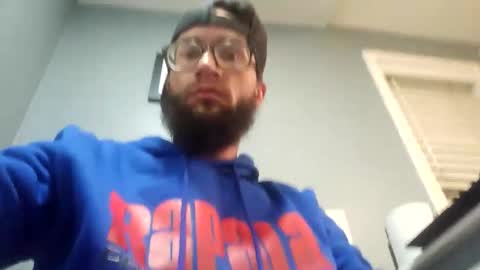 elephant_titus online show from May 4, 2026, 5:03 am