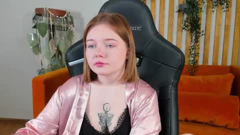 elinavale online show from July 17, 2026, 5:14 am