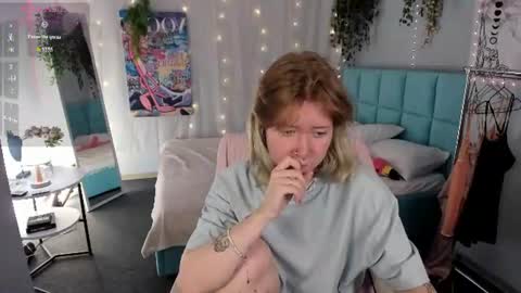 Elira Vane online show from July 16, 2026, 2:39 am