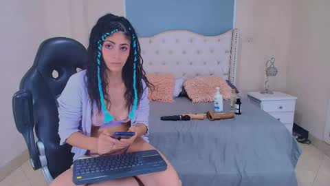 Elizabeth  online show from May 16, 2026, 12:40 am