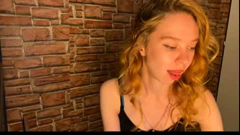 Eliza online show from June 19, 2026, 7:39 pm