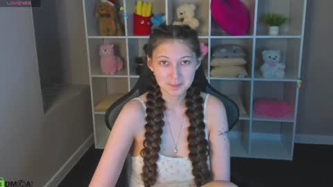 Ella online show from June 21, 2026, 4:53 pm
