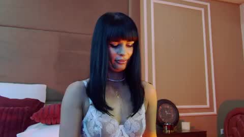 ellalux online show from June 13, 2026, 5:27 am